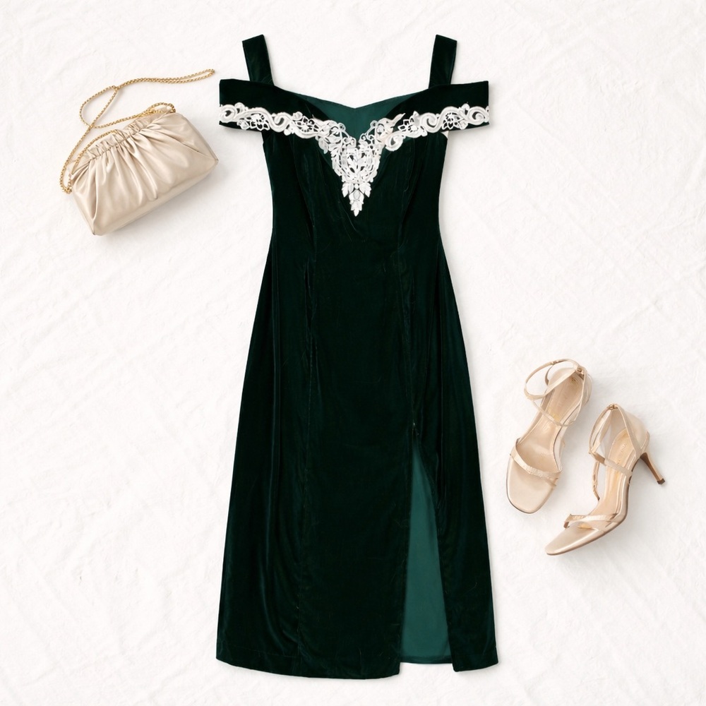 Vintage Velvet Off Shoulder Dress Size 9/10 Lace Appliqué Emerald Green Maxi